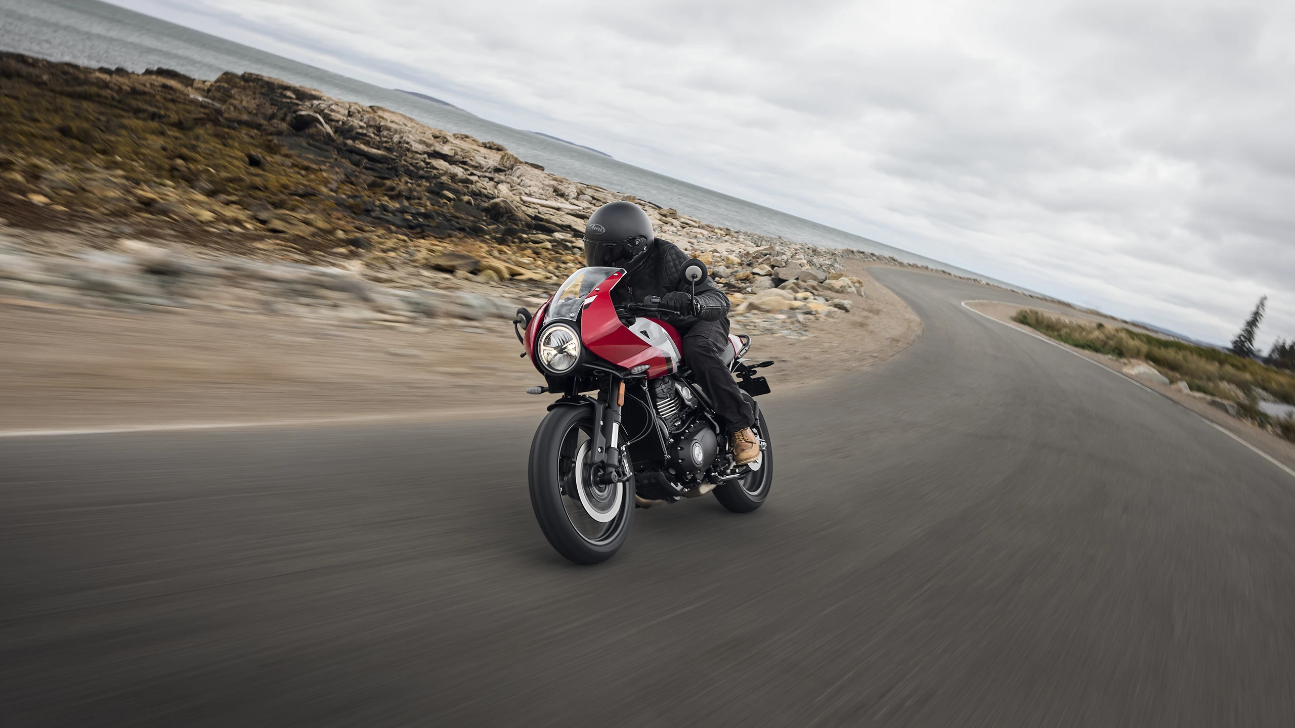 Triumph Thruxton 400